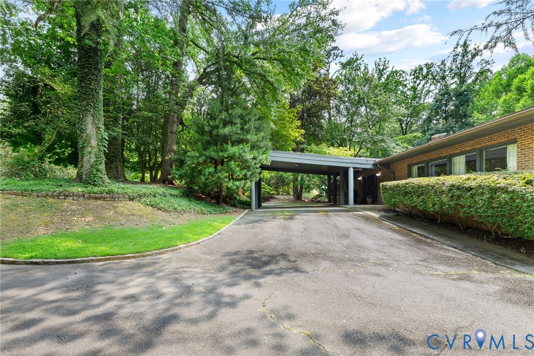 314 Berwickshire Drive