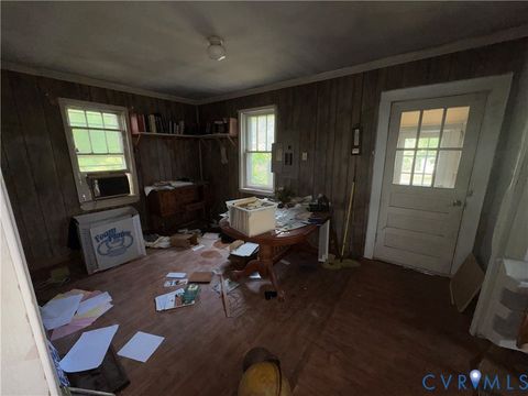 Tiny photo for 303 Purdy Road, Emporia, VA 23847 (MLS # 2613914)