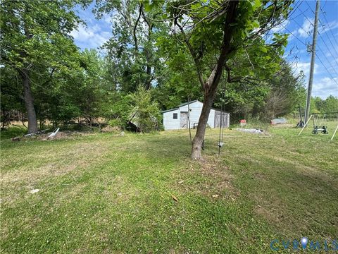 Tiny photo for 303 Purdy Road, Emporia, VA 23847 (MLS # 2613914)