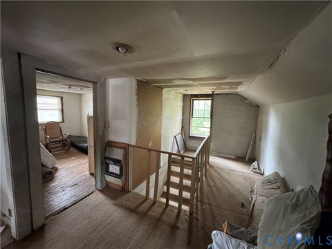 Tiny photo for 303 Purdy Road, Emporia, VA 23847 (MLS # 2613914)
