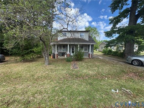 Photo of 303 Purdy Road, Emporia, VA 23847 (MLS # 2613914)