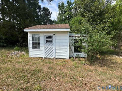 Tiny photo for 303 Purdy Road, Emporia, VA 23847 (MLS # 2613914)