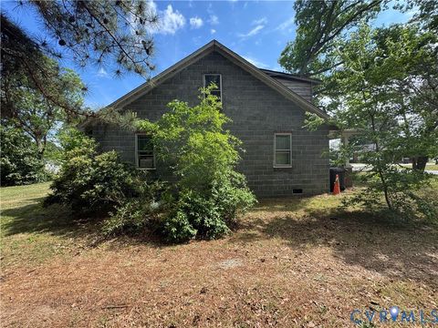 Tiny photo for 303 Purdy Road, Emporia, VA 23847 (MLS # 2613914)