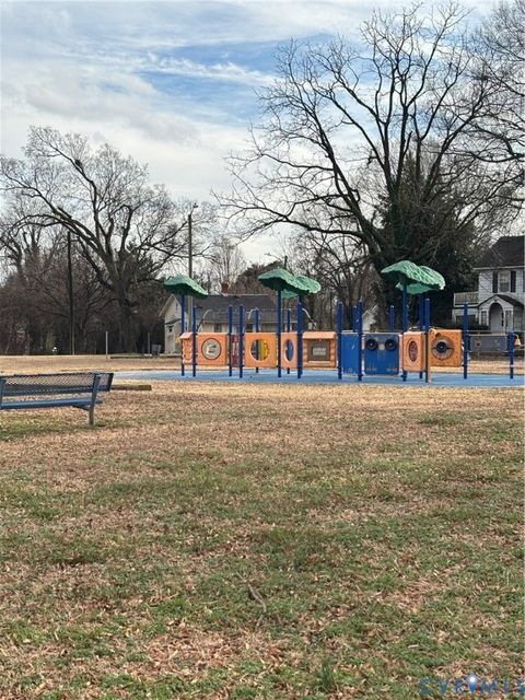 Tiny photo for 403 Spruance Street, Hopewell, VA 23860 (MLS # 2600167)