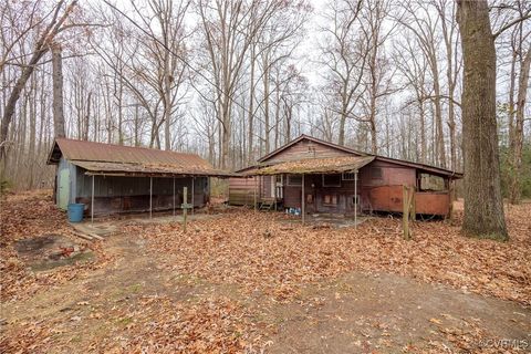 A home in Aylett