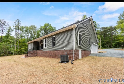Tiny photo for 420 Apple Grove Road, Mineral, VA 23117 (MLS # 2627269)