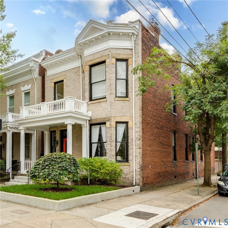 2525 W Grace Street