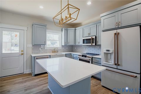 Tiny photo for 204 Crescent Avenue, Hopewell, VA 23860 (MLS # 2606190)