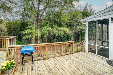 A home in Colonial Heights