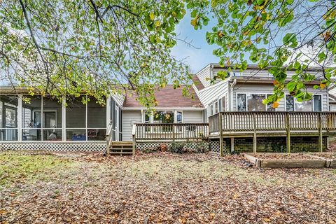 A home in Colonial Heights