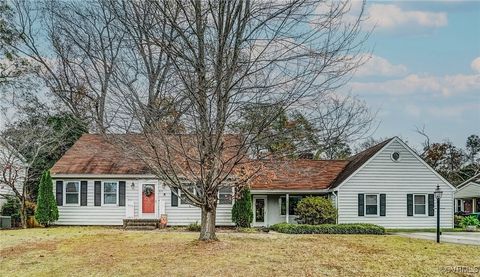 A home in Colonial Heights