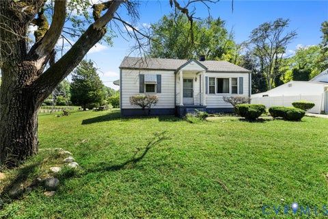 Tiny photo for 654 Confederate Avenue, Petersburg, VA 23803 (MLS # 2625467)
