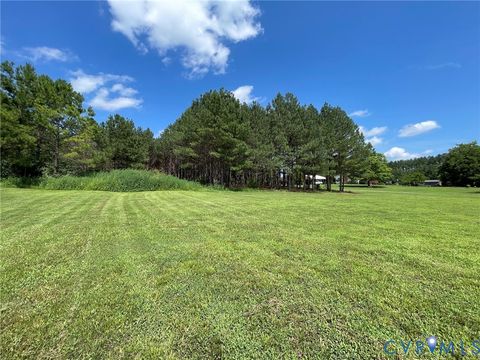 Tiny photo for 1 Deer Run Road, Blackstone, VA 23824 (MLS # 2619111)