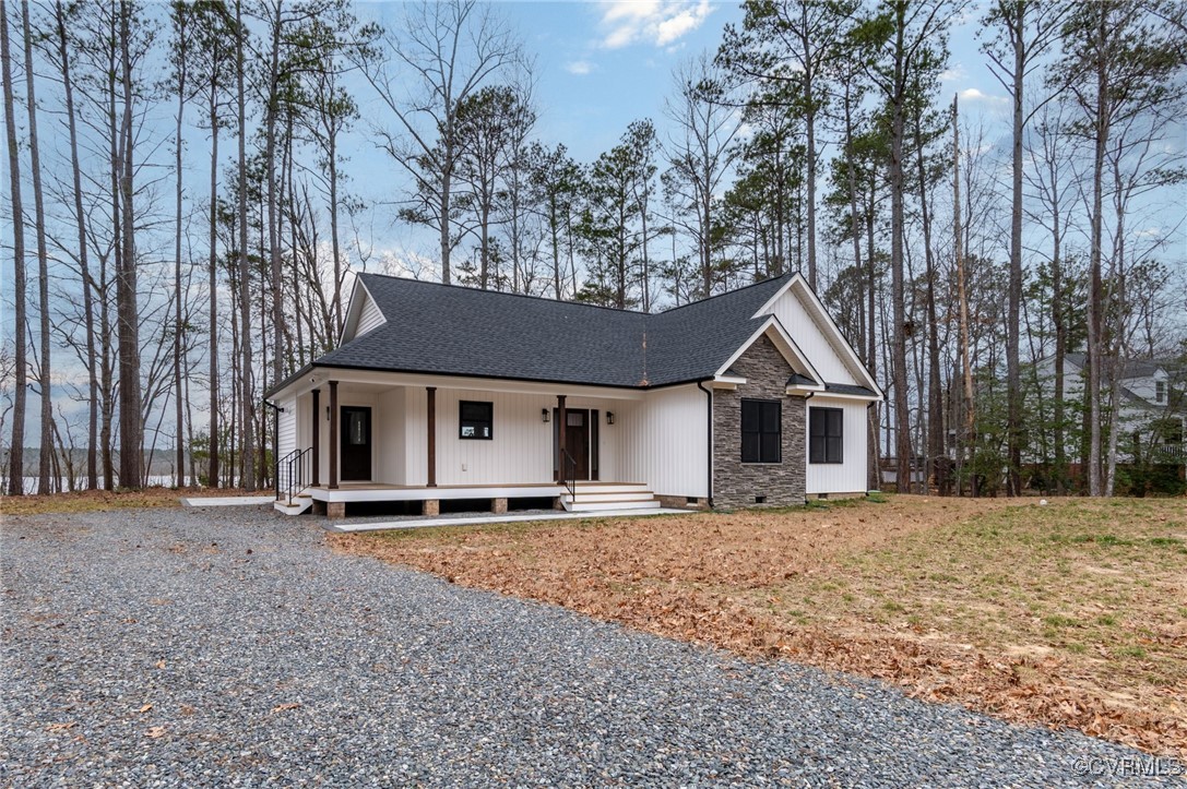 526 River Bluff Lane