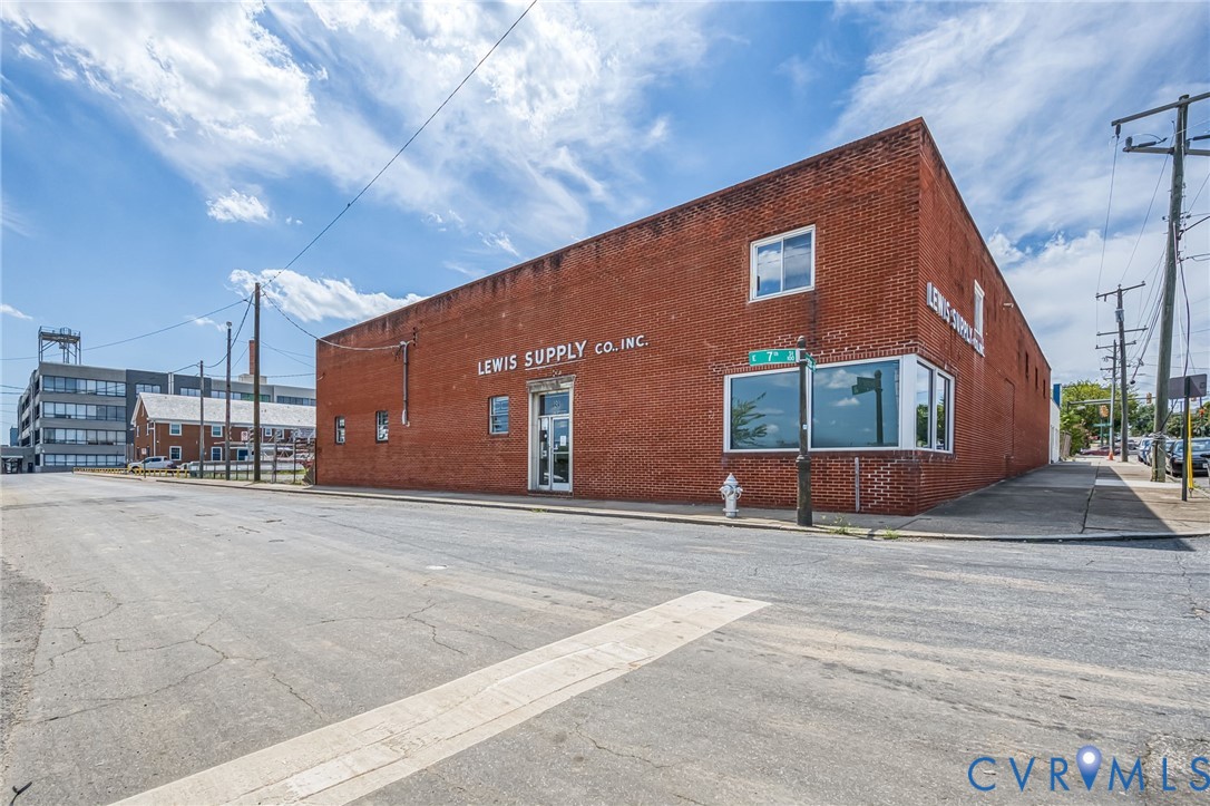 101 E 7th Street