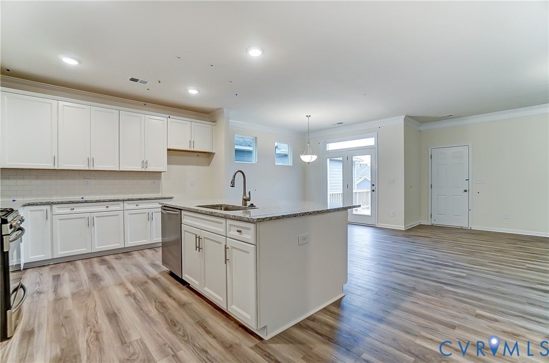 2489 Flora Boulevard
