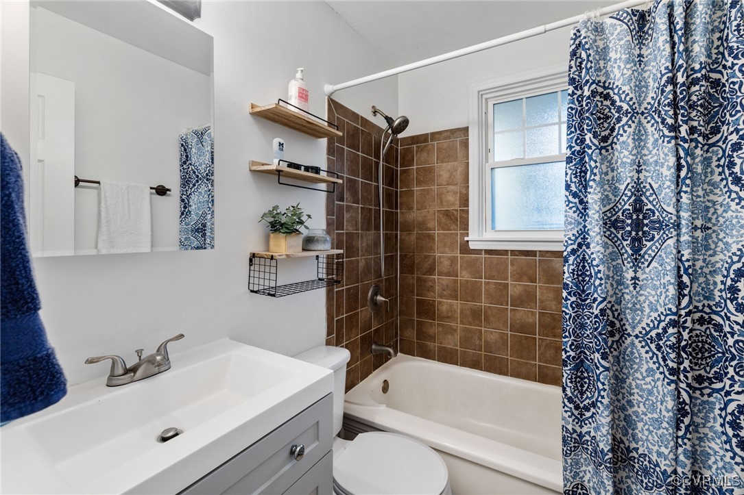 Henrico, Virginia 23230, United States, 3 Bedrooms Bedrooms, ,1 BathroomBathrooms,Residential,Active,178423