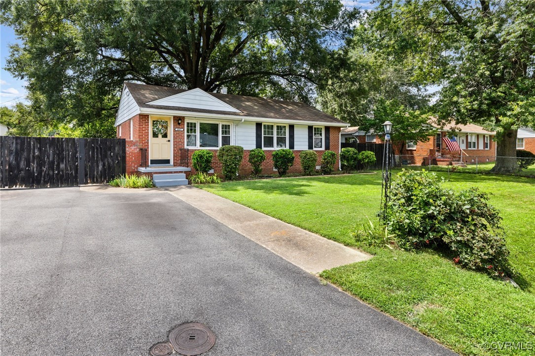 Henrico, Virginia 23230, United States, 3 Bedrooms Bedrooms, ,1 BathroomBathrooms,Residential,Active,178423