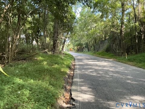 Tiny photo for 350 N Youngs Road, Petersburg, VA 23803 (MLS # 2524186)