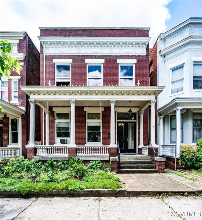 2025 W Grace Street