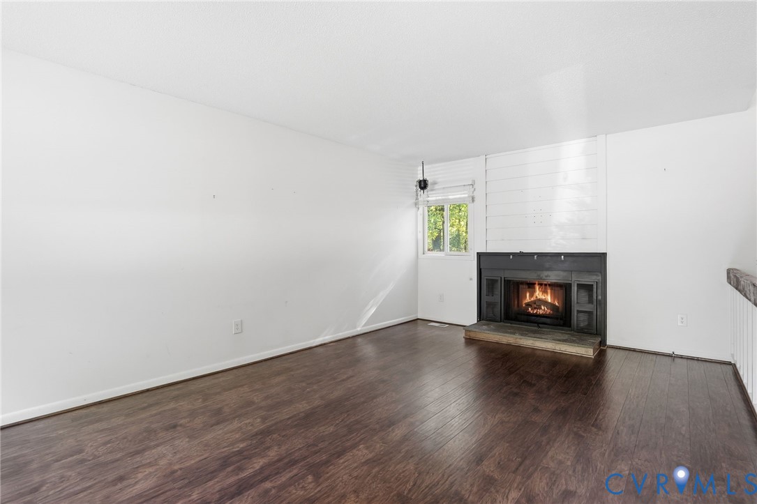 1707 Foxfire Circle