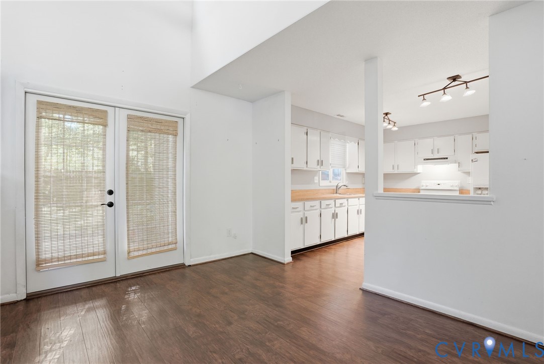 1707 Foxfire Circle