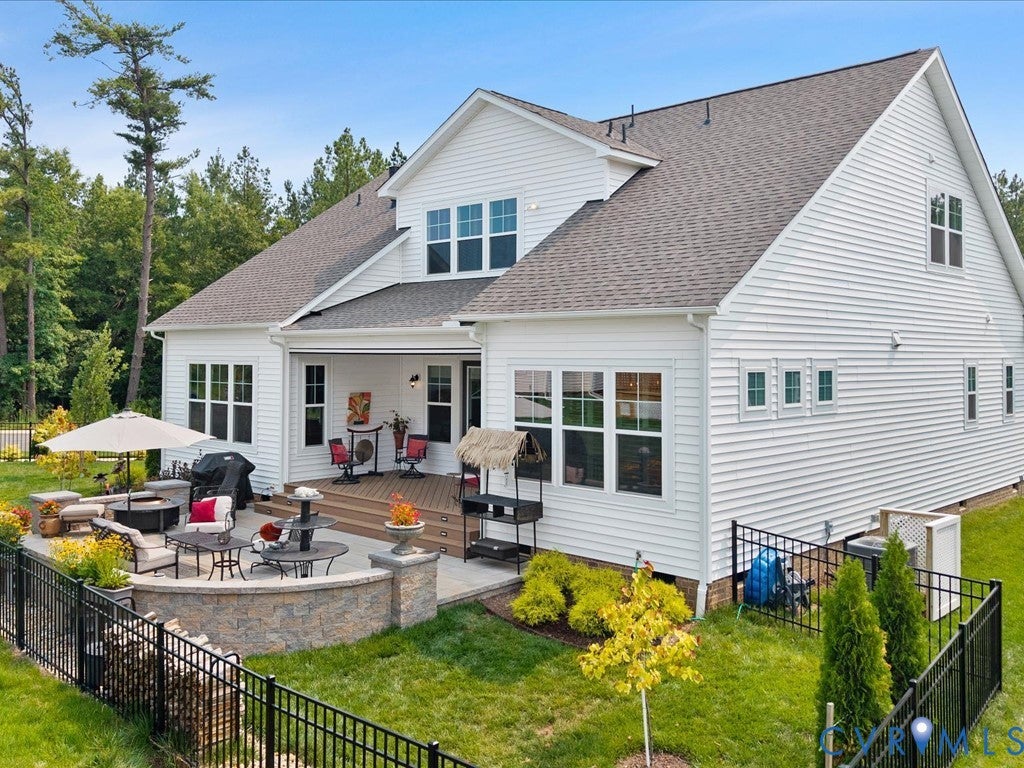 900 Landon Laurel Lane