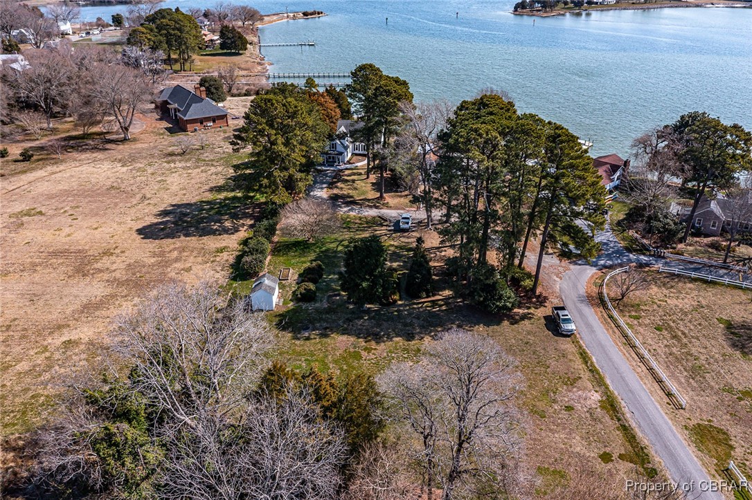 289 King Carter Lane