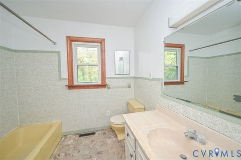 Tiny photo for 17519 New Baltimore Road, Milford, VA 22514 (MLS # 2529227)