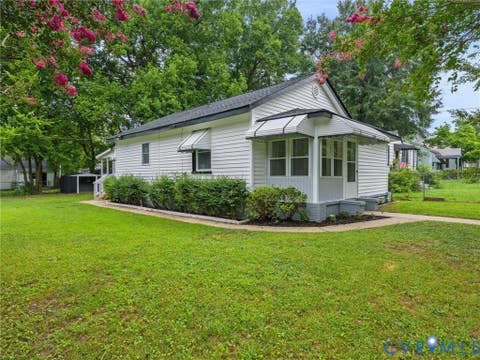 Photo of 34 Spring Street, Petersburg, VA 22803 (MLS # 2622763)