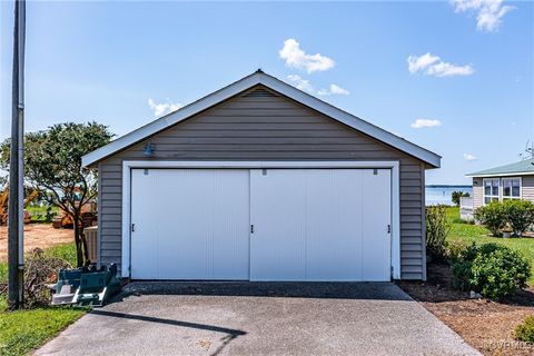 A home in Reedville