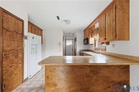 Tiny photo for 392 Rock Creek Lane, Dillwyn, VA 23936 (MLS # 2607942)