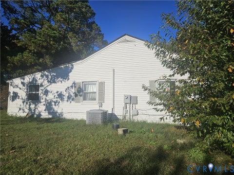 Tiny photo for 15022 George Wash Memorial Highway, Saluda, VA 23149 (MLS # 2628136)