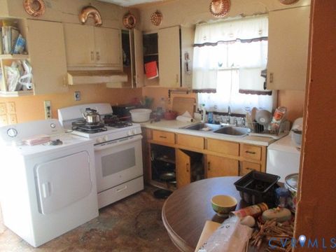 Tiny photo for 600 S Jefferson Street, Petersburg, VA 23803 (MLS # 2533610)