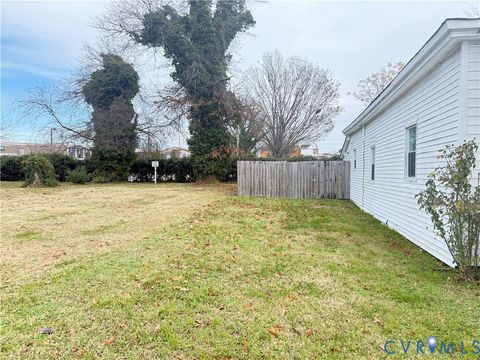 Photo of 7 E Howard Street, Hampton, VA 23663 (MLS # 2533523)