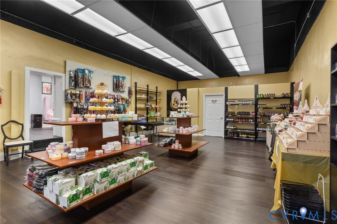 214-216 E Main Street