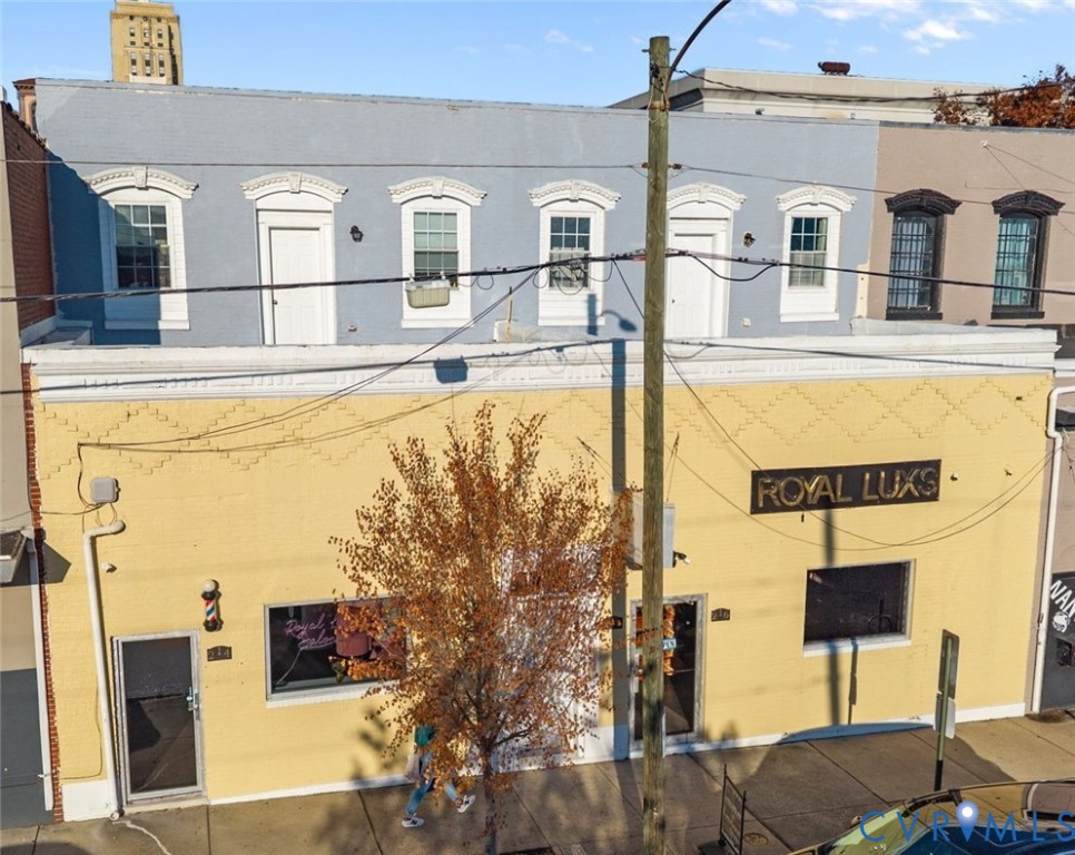 214-216 E Main Street