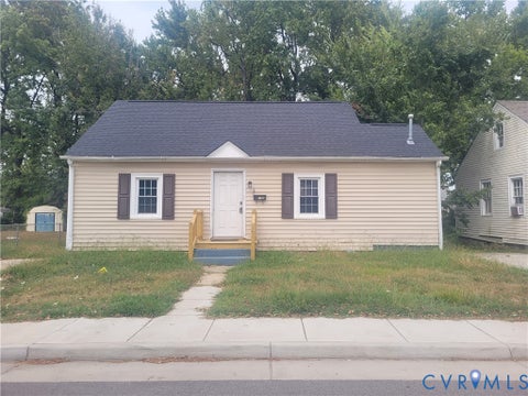 Photo of 116 E Westover Avenue, Colonial Heights, VA 23834 (MLS # 2625489)