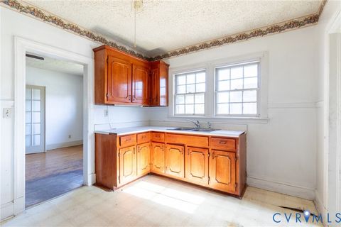 Tiny photo for 21210 Chesterfield Avenue, South Chesterfield, VA 23803 (MLS # 2605642)