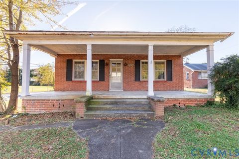 Photo of 21210 Chesterfield Avenue, South Chesterfield, VA 23803 (MLS # 2605642)