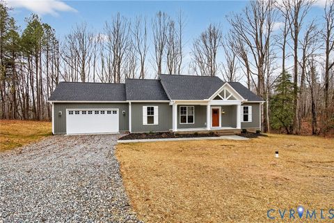 Photo of 115 E Sunrise Drive, Warsaw, VA 22572 (MLS # 2602509)