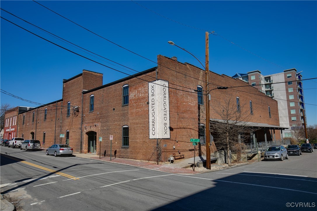 201 W 7th Street