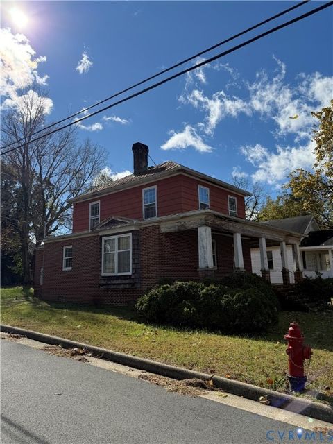 Tiny photo for 1415 11th Street, Victoria, VA 23974 (MLS # 2530285)