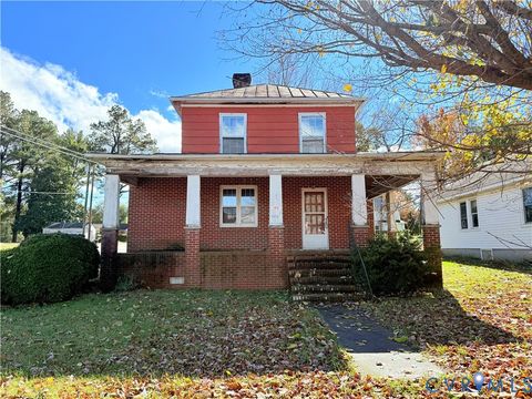 Photo of 1415 11th Street, Victoria, VA 23974 (MLS # 2530285)