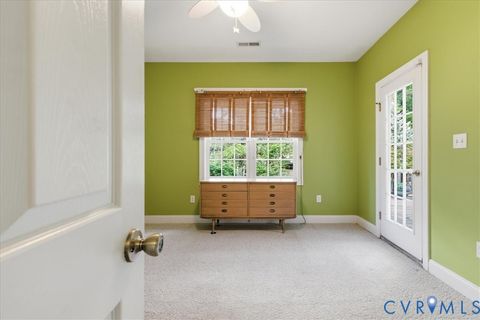 Tiny photo for 801 North Avenue, Hopewell, VA 23860 (MLS # 2613068)