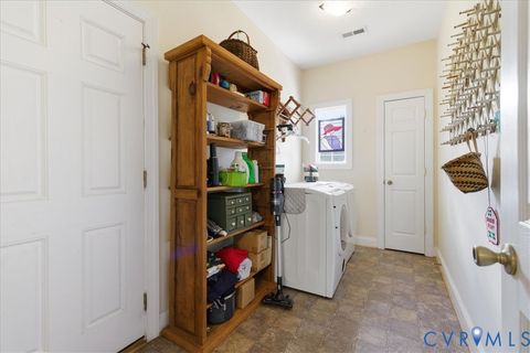 Tiny photo for 801 North Avenue, Hopewell, VA 23860 (MLS # 2613068)