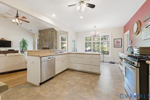 Tiny photo for 801 North Avenue, Hopewell, VA 23860 (MLS # 2613068)
