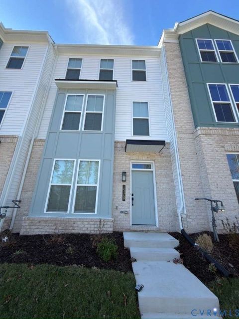 Photo of 15349 sunray Way, Chesterfield, VA 23112 (MLS # 2606628)