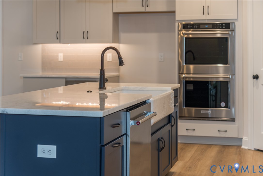 4926 Little Henry Lane