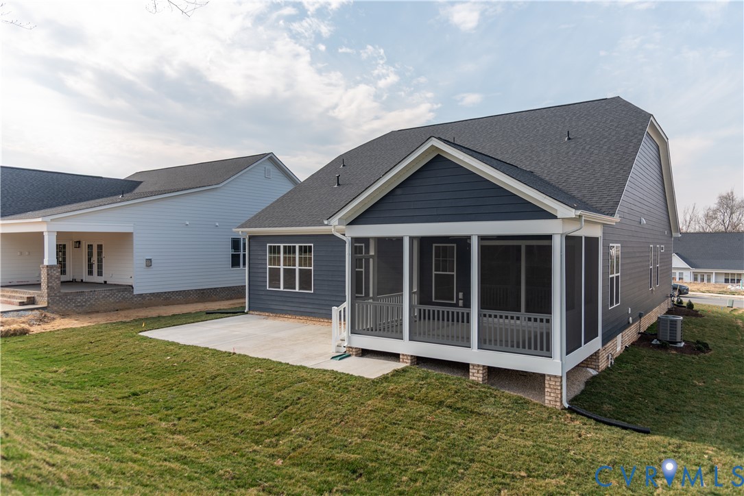 4926 Little Henry Lane